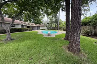 11915 Steppingstone Ln, Houston, TX 77024 - Photo 8