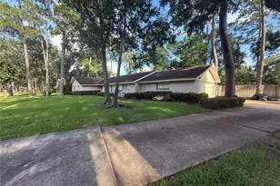 11915 Steppingstone Ln, Houston, TX 77024 - Photo 4