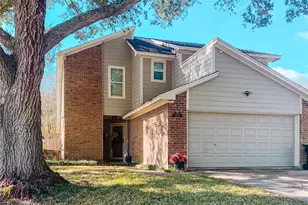 810 Live Oak Ave, Bay City, TX 77414 - Photo 1