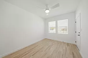 443 E Rose Marie Ln, Montgomery, TX 77356 - Photo 4