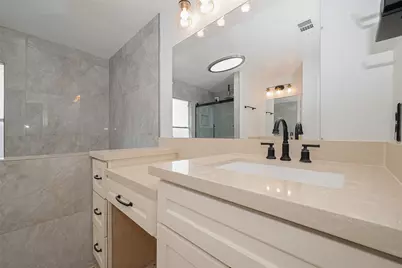 12915 Stratford Heights Drive, Sugar Land, TX 77498 - Photo 30