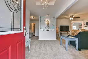 1317 26th St, Galveston, TX 77550 - Photo 2