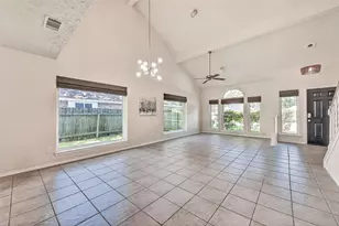 1918 Maple Dale Ln, Richmond, TX 77406 - Photo 2