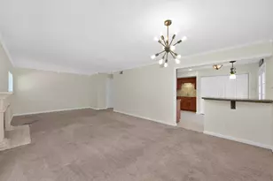 10902 Auger Pl, The Woodlands, TX 77380 - Photo 2