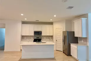 31742 Margaret Woods Ln, Fulshear, TX 77441 - Photo 8