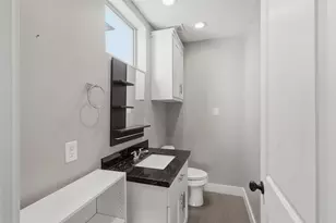 2903 Blodgett St, Houston, TX 77004 - Photo 6