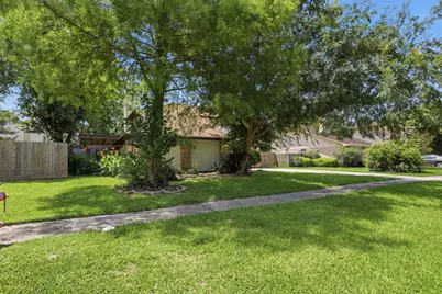 2315 Hampton Road, League City, TX 77573 - Photo 1