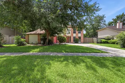 2315 Hampton Road, League City, TX 77573 - Photo 2