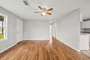 234 E Texas St, Brazoria, TX 77422 - Photo 4