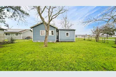 234 E Texas Street, Brazoria, TX 77422 - Photo 22