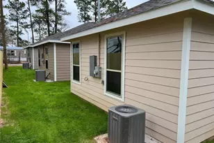 11595 Persimmon St, Willis, TX 77318 - Photo 4