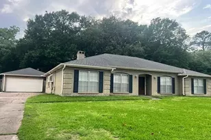 1365 Sheridan Ln, Beaumont, TX 77706 - Photo 4