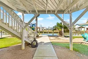 319 Pompano Ln, Surfside Beach, TX 77541 - Photo 32