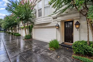 118 Oak Pl Dr, Houston, TX 77006 - Photo 1