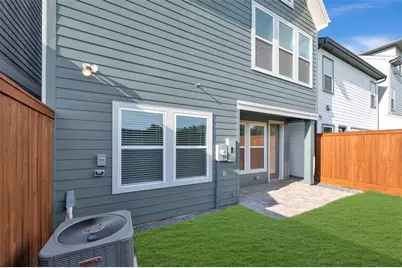 16019 Hayes Park Drive, Houston, TX 77079 - Photo 2
