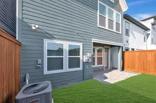 16019 Hayes Pk Dr, Houston, TX 77079 - Photo 2