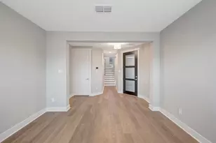 16019 Hayes Pk Dr, Houston, TX 77079 - Photo 18