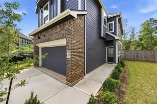 219 Prairie Rose Ct, Conroe, TX 77318 - Photo 2