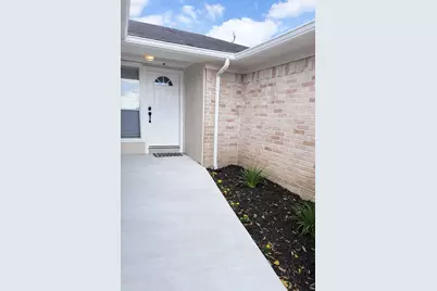 408 Bayridge Drive, League City, TX 77573 - Photo 2