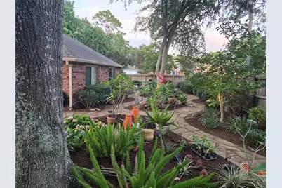 15318 Brook Arbor Court, Houston, TX 77062 - Photo 36