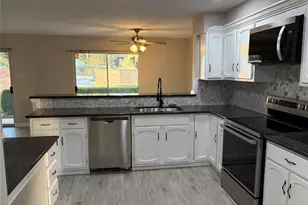 14555 Wunderlich Dr, Houston, TX 77069 - Photo 2