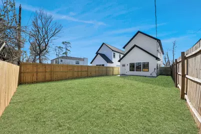 8655 Sunderland Road, Houston, TX 77028 - Photo 12