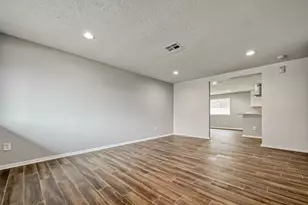 4418 Knotty Oaks Trail, Houston, TX 77045 - Photo 10