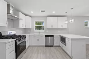 7826 Twin Hills Dr, Houston, TX 77071 - Photo 16