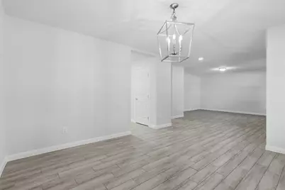 7826 Twin Hills Drive, Houston, TX 77071 - Photo 12