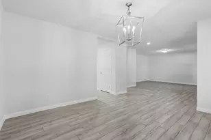 7826 Twin Hills Dr, Houston, TX 77071 - Photo 12