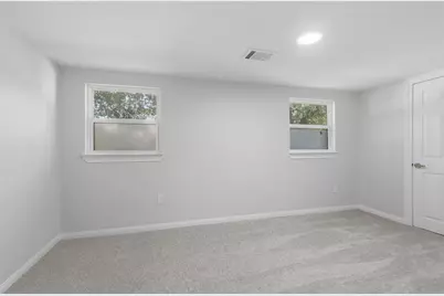7826 Twin Hills Drive, Houston, TX 77071 - Photo 22
