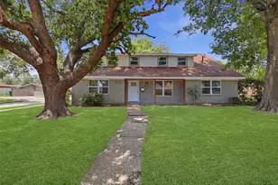 7826 Twin Hills Dr, Houston, TX 77071 - Photo 6