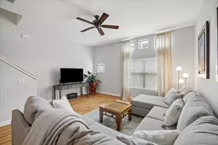 8715 Meadowcroft Dr, Houston, TX 77063 - Photo 12