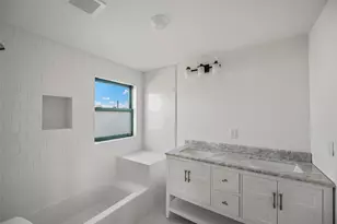 516 91st St, Galveston, TX 77554 - Photo 16