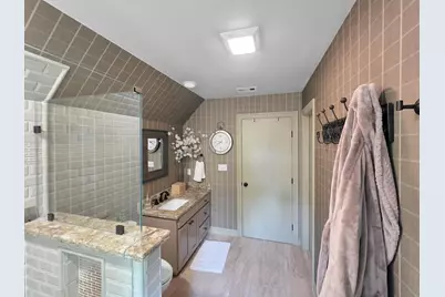 3125 W Park Avenue, Pinehurst, TX 77630 - Photo 38