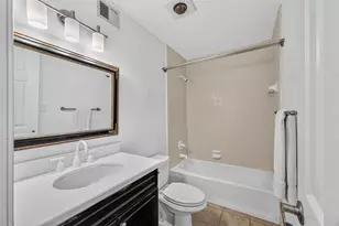 9400 Doliver Dr, Houston, TX 77063 - Photo 34