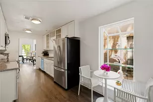 9400 Doliver Dr, Houston, TX 77063 - Photo 18