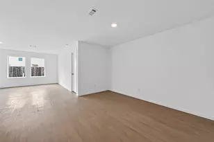 216 Amy St, Angleton, TX 77515 - Photo 8