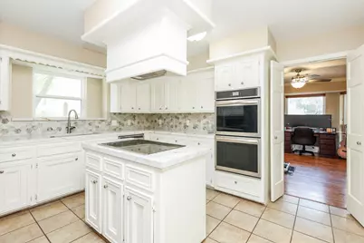 13706 Darrington Lane, Houston, TX 77069 - Photo 10