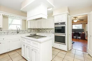 13706 Darrington Ln, Houston, TX 77069 - Photo 10