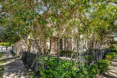 2740 Wroxton Road, West University Place, TX 77005 - Photo 2