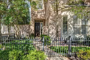 2740 Wroxton Rd, West University Place, TX 77005 - Photo 2