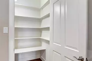 2740 Wroxton Rd, West University Place, TX 77005 - Photo 12