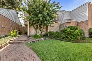 1907 Trixie Ln, Houston, TX 77042 - Photo 32