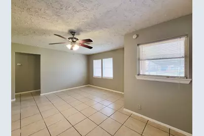 10117 Dulcimer Street, Houston, TX 77051 - Photo 8
