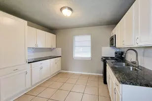10117 Dulcimer St, Houston, TX 77051 - Photo 16
