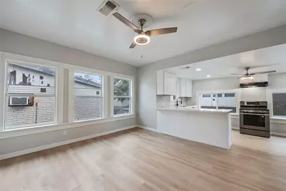 615 Pacific St, Houston, TX 77006 - Photo 6