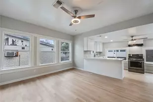 615 Pacific St, Houston, TX 77006 - Photo 6