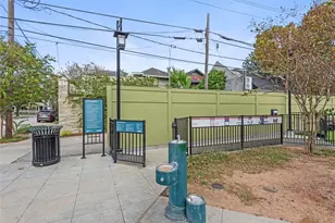 615 Pacific St, Houston, TX 77006 - Photo 24