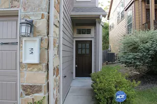22 Cheswood Manor, The Woodlands, TX 77382 - Photo 2